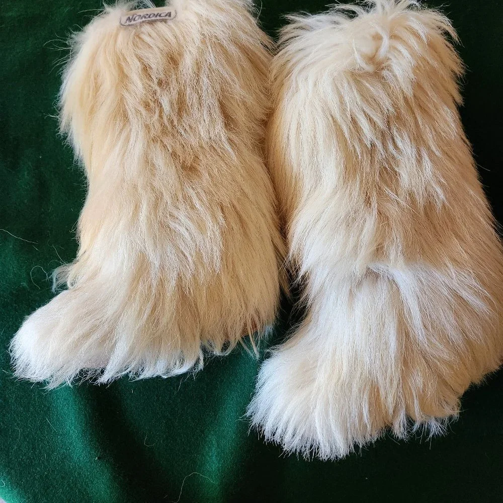Vintage Men\'s Size 44 Italian Goat skin Fur Yeti Moon Boots Brown Apres-Ski Vintage Fur Snow Boots 1980s | Goat Hair Yeti Retro Apres  main image 4